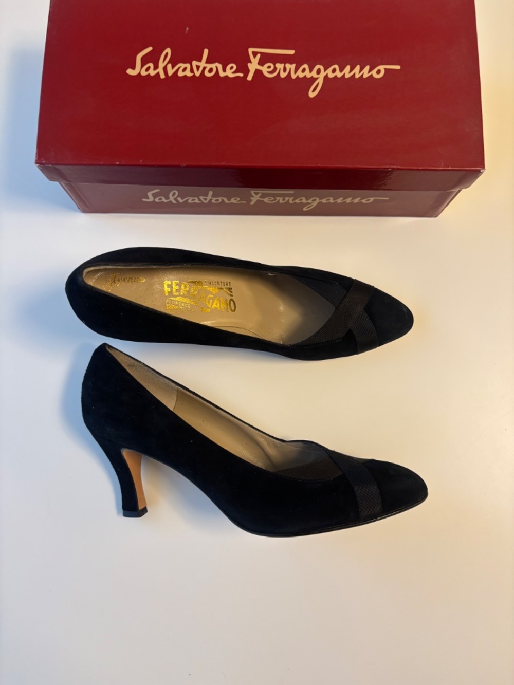 Salvatore Ferragamo Women's Black Pumps